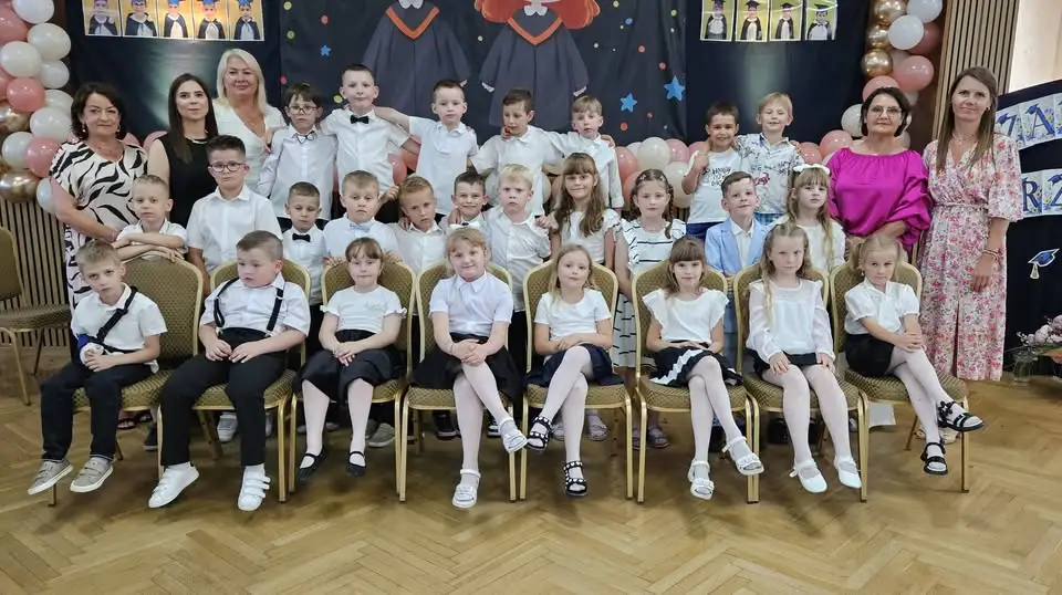 Uroczyste zakończenie roku szkolnego 6-latków w Przedszkolu Bajkowy Świat w Orzechowie