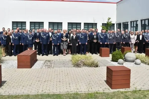 Powiatowe Obchody Święta Policji we Wrześni z okazji 100-lecia Służby Dzielnicowego