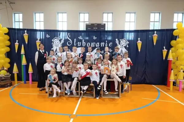 Pasowanie na pierwszoklasistę w Szkole Podstawowej w Miłosławiu