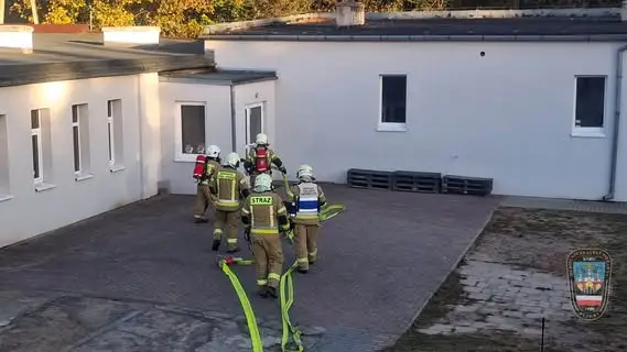 Próbna ewakuacja i ćwiczenia strażackie w Szkole Podstawowej w Górnych Grądach